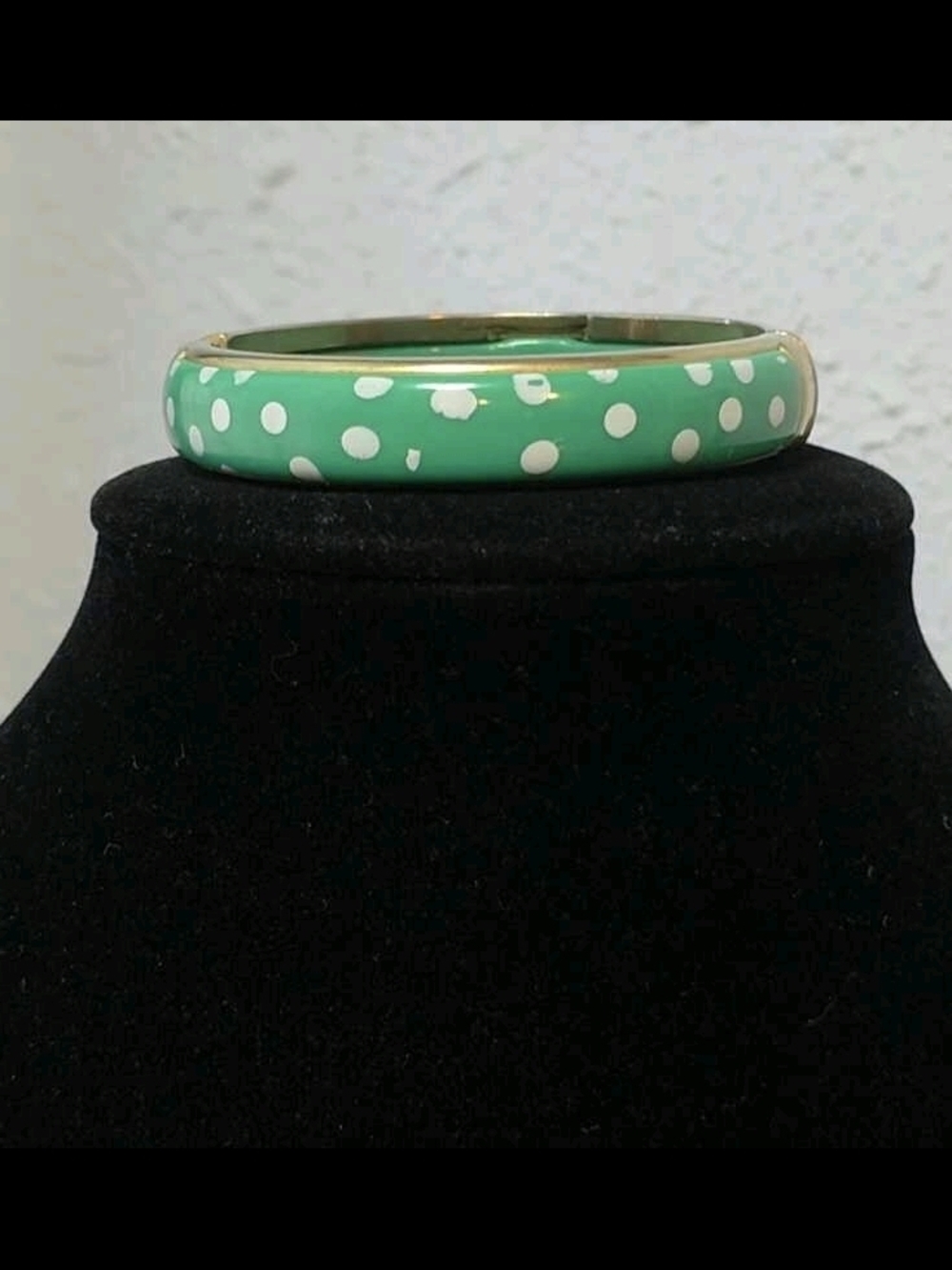 Vintage Mod Green & White Polka Dot Enamel Bangle